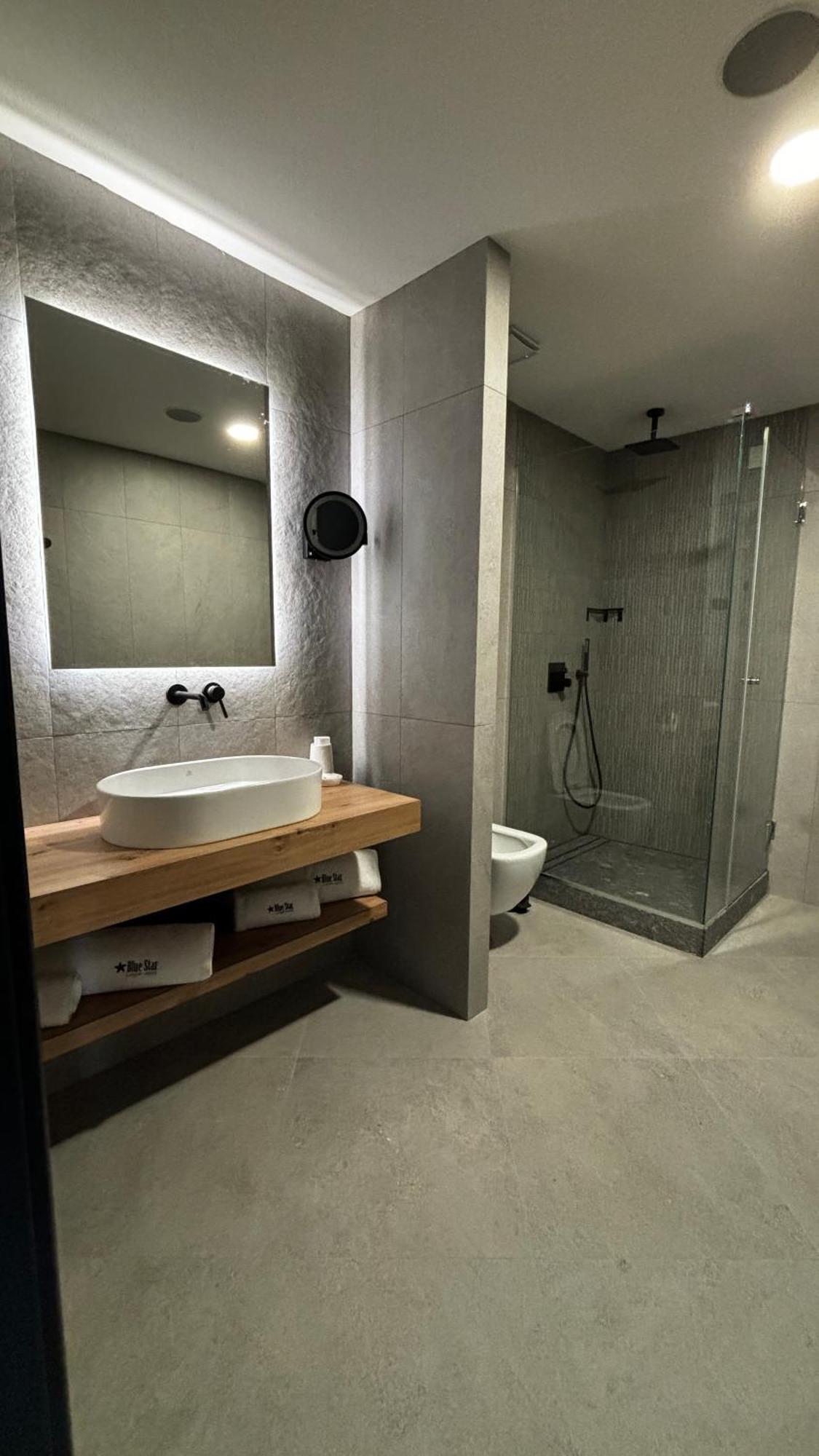 סופיה Blue Star Luxury Hotel מראה חיצוני תמונה
